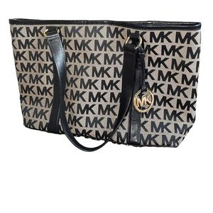 NWOT. MK Signature Fabric Tote | Authentic
